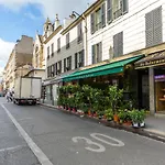 Pelicanstay Near Rue De La Pompe Metro
