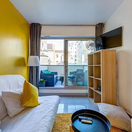 Pelicanstay Near Rue De La Pompe Metro Apartment *